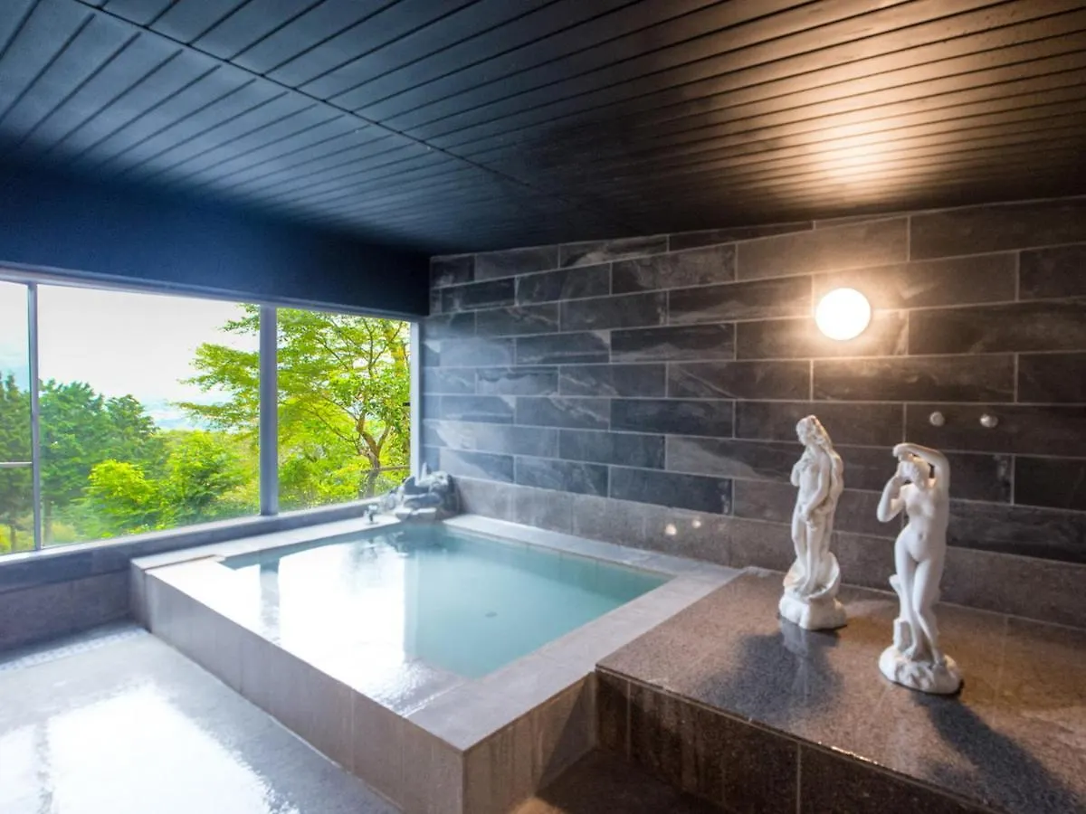 Livemax Resort Hakone Sengokuhara 3*,