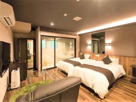 Livemax Resort Hakone Sengokuhara 3*,