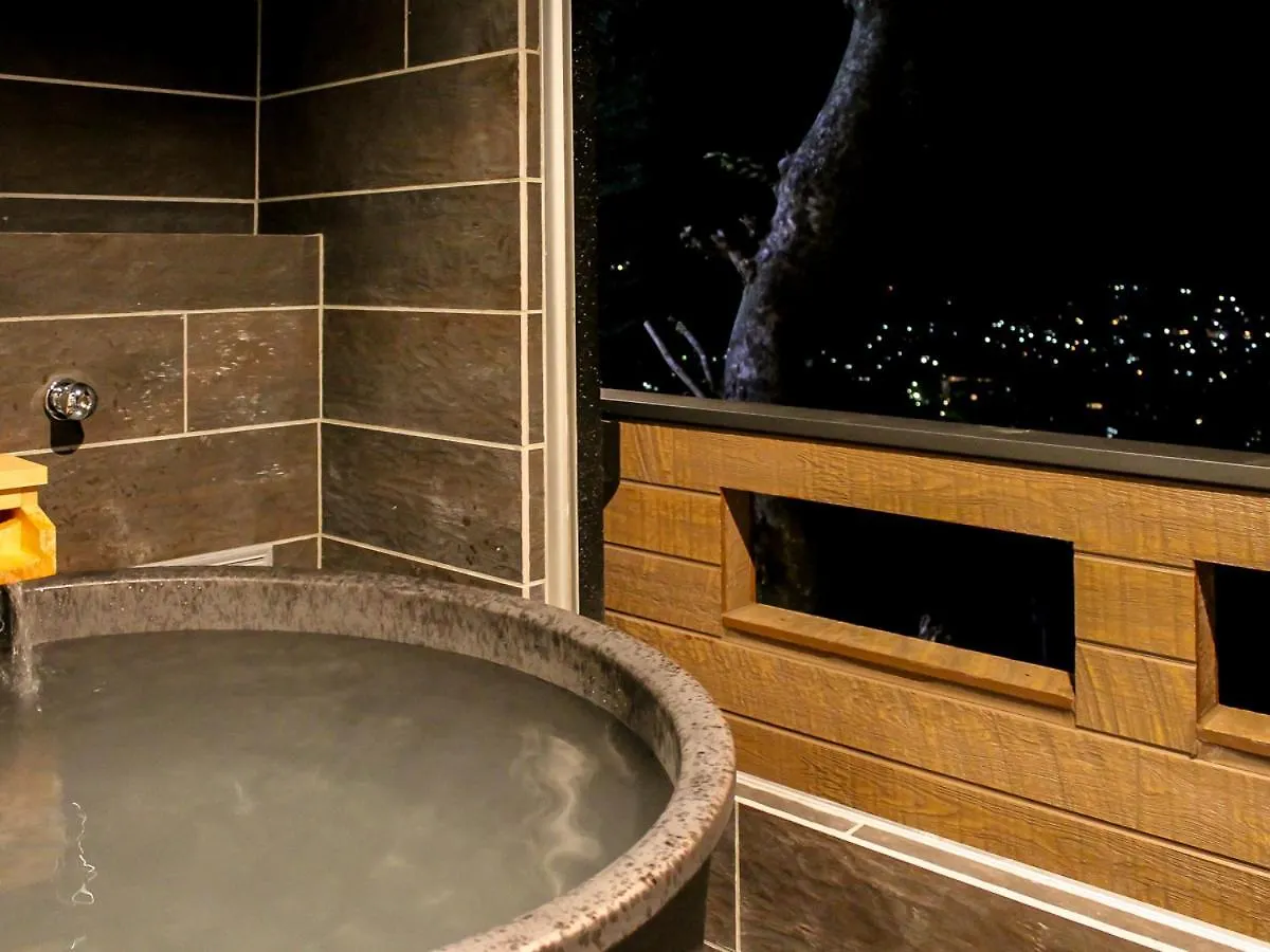 Livemax Resort Hakone Sengokuhara 3*,  Japan